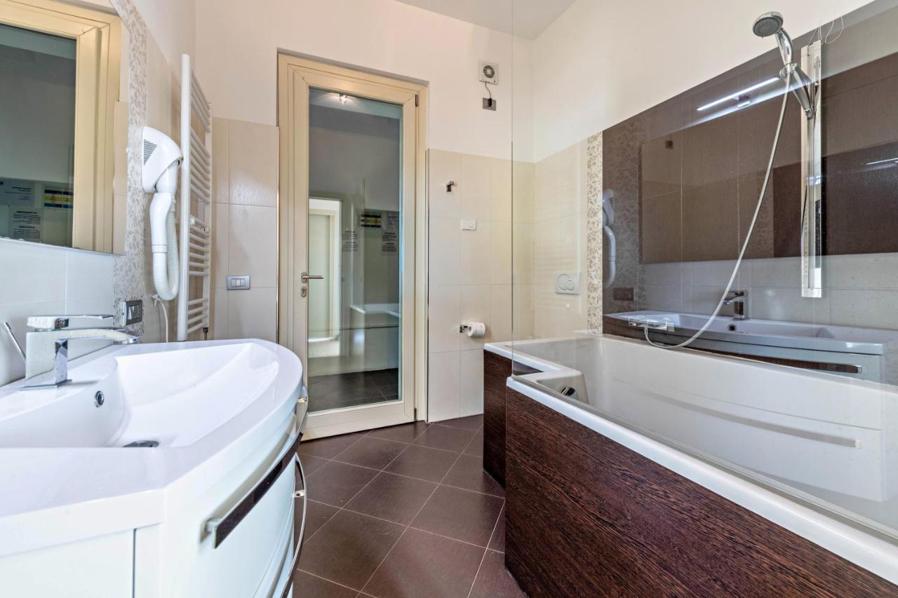 Residence Virgilio Green Toscolano Maderno Buitenkant foto