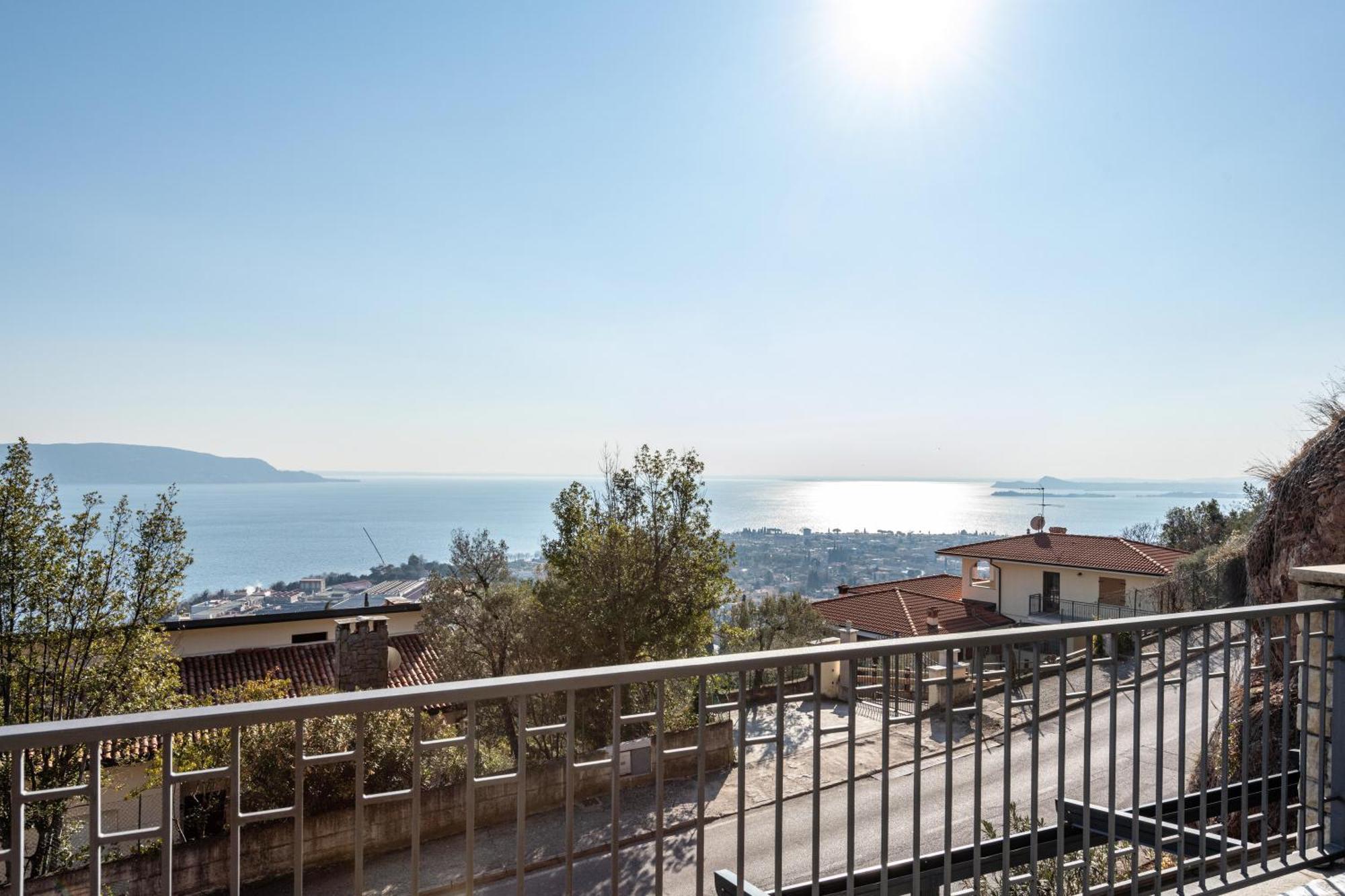 Residence Virgilio Green Toscolano Maderno Buitenkant foto
